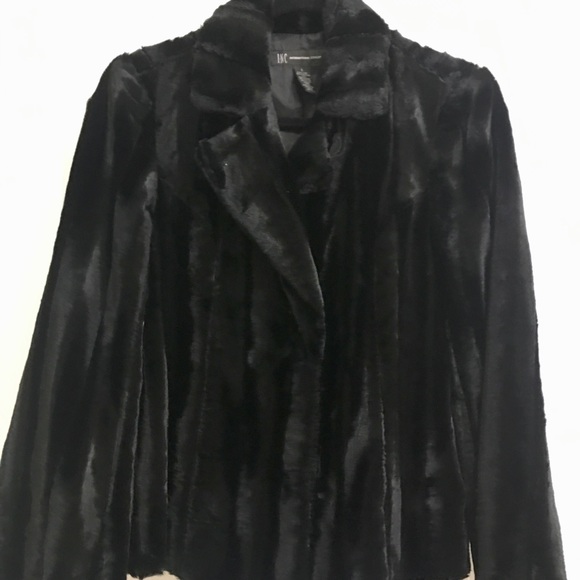 Inc international faux fur coat small - Picture 2 of 4